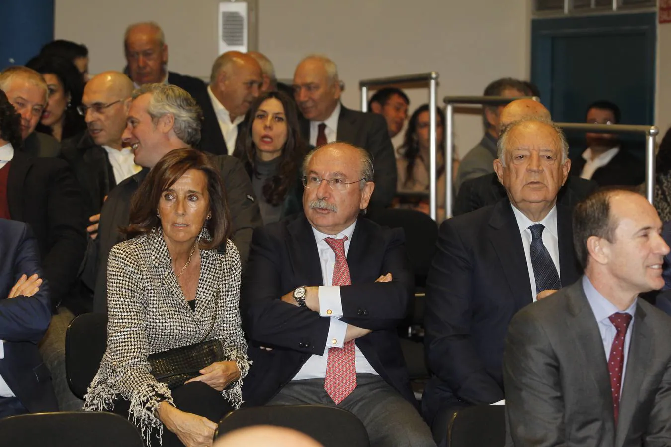 Ana Botín acapara el protagonismo en la recepción de Revilla en la Casa de Cantabria. En la cita, previa al día de la comunidad en Fitur, no estuvieron ni la vicepresidenta regional ni el ministro de Fomento