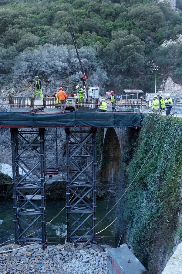 El puente de Lebeña toma forma