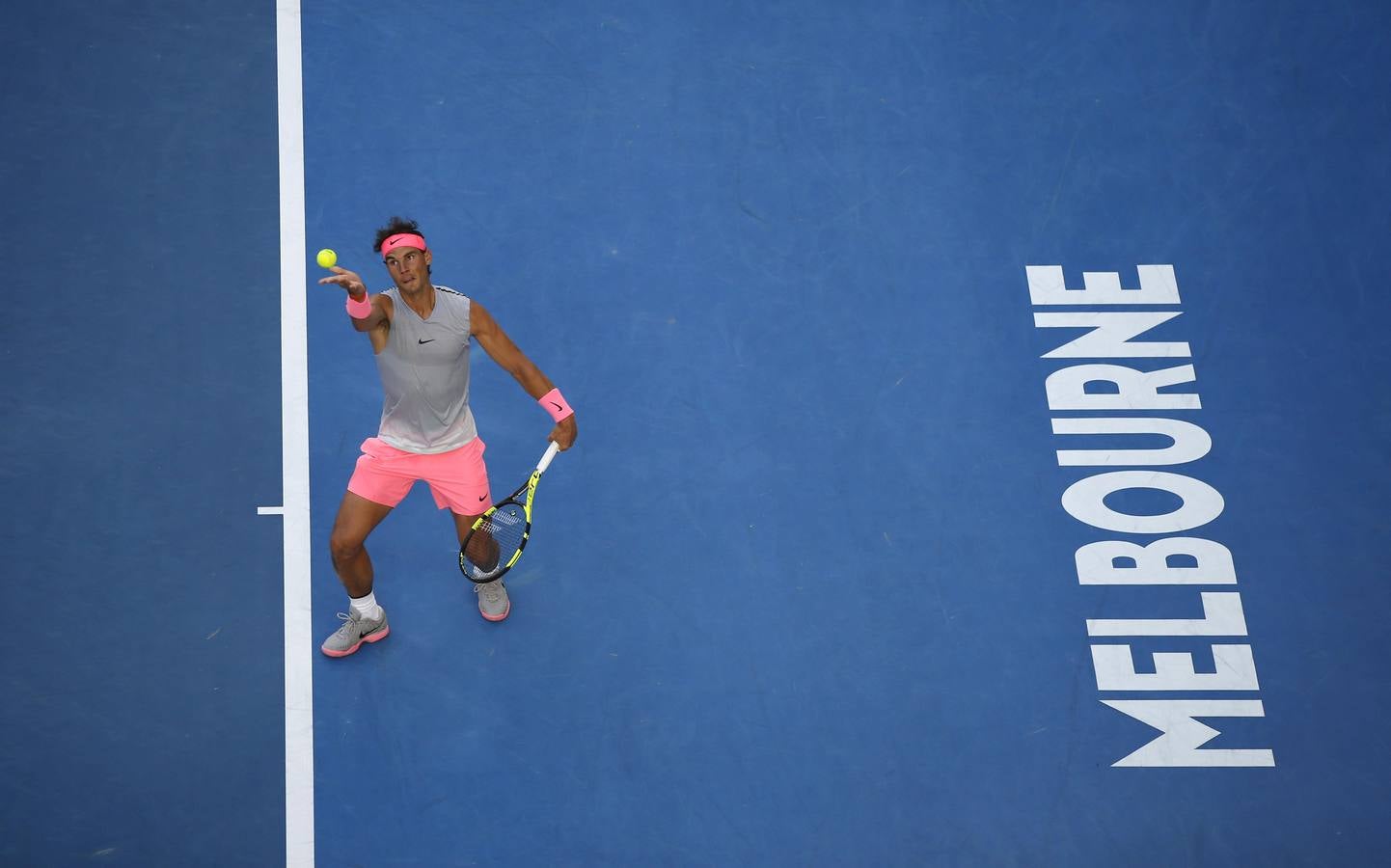 LAs mejores imágenes del partido de tercera ronda del Open de Australia entre Rafa Nadal y Damir Dzumhur.