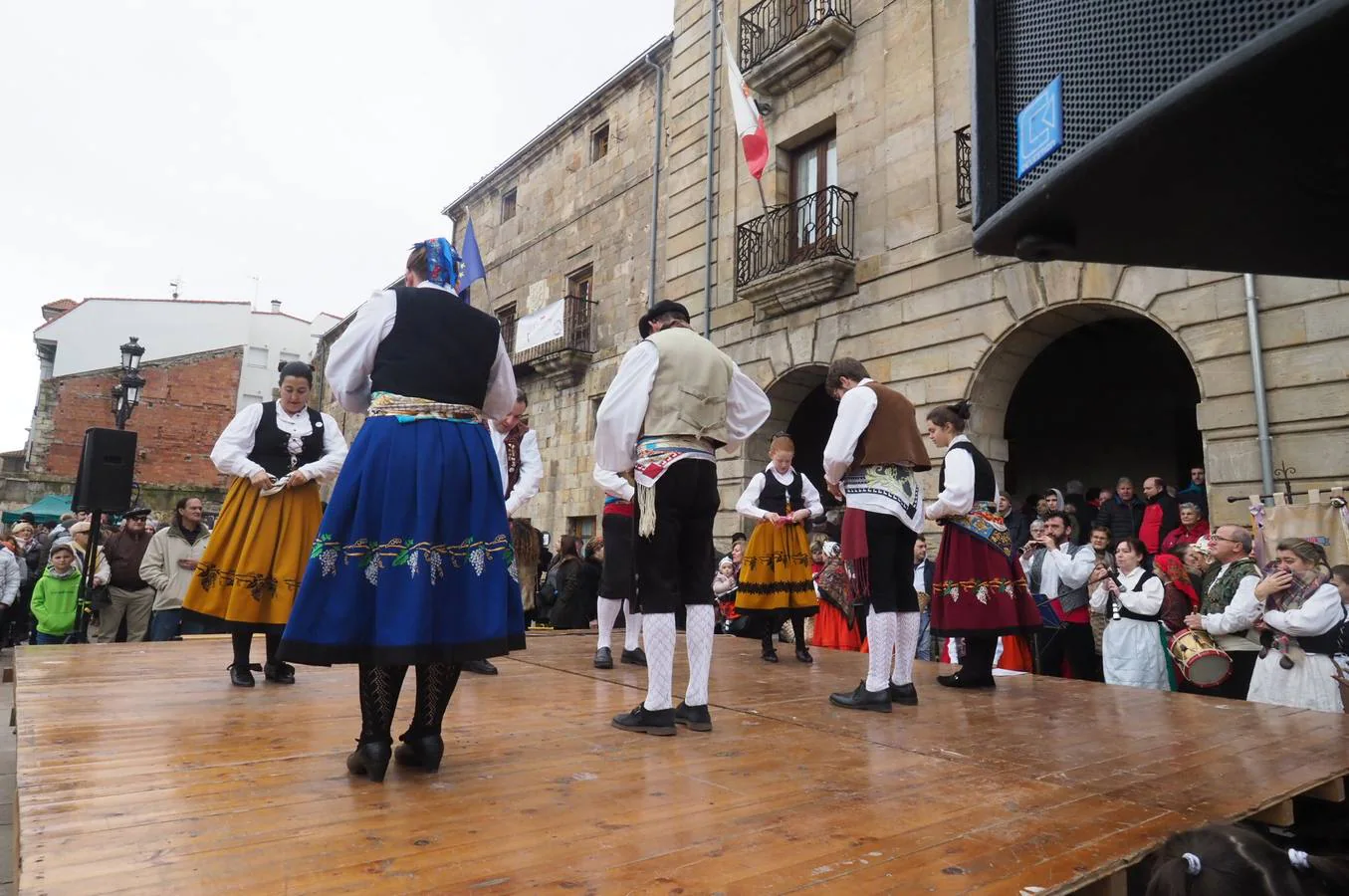 La capital campurriana ha celebrado de forma multitudinaria la festividad de San Sebastián, en la que ha tenido lugar el concurso de ollas ferroviarias.