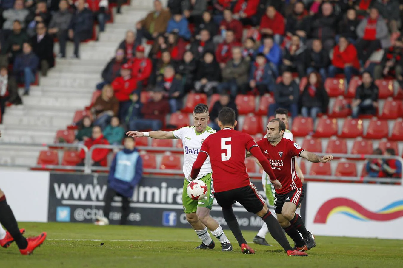 Las mejores fotos del partido del Racing en Miranda de Ebro.