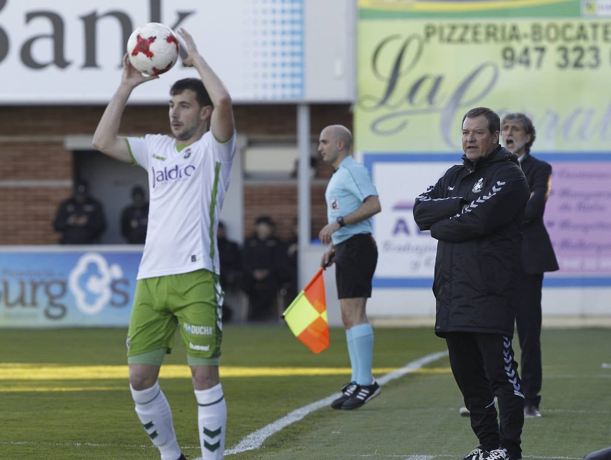 El equipo cántabro sumó una sufrida victoria en el campo del Mirandés.