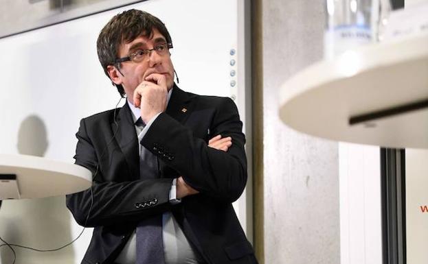 El Constitucional suspenderá el pleno si Puigdemont busca la investidura telemática