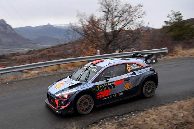 Dani Sordo conduce su Hyundai durante el Rally de Montecarlo. :: 