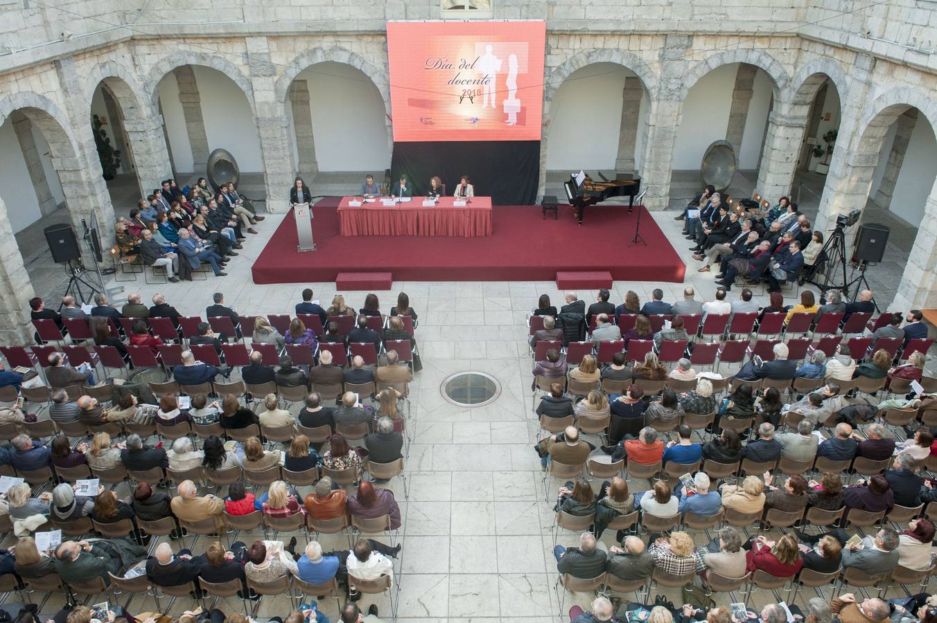 Celebración del Día del Docente en el Parlamento de Cantabria