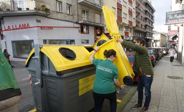 Torrelavega inicia una campaña de recogida de envases y cartón en la hostelería