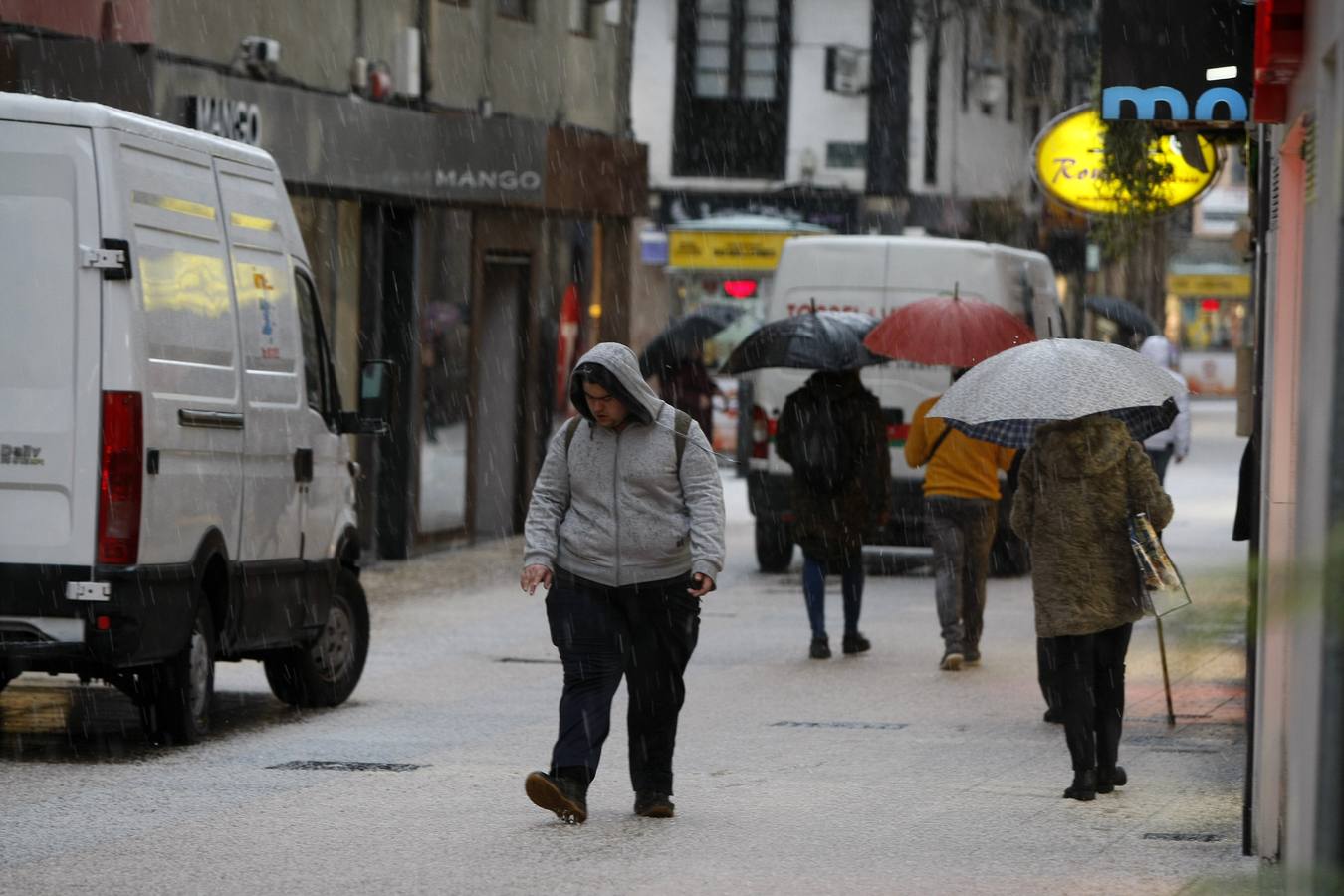 Espectacular granizada en Torrelavega