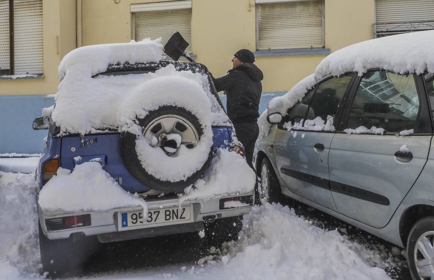 No solo es útil para quitar la nieve de la entrada de las viviendas. También sirve para retirarla de los coches