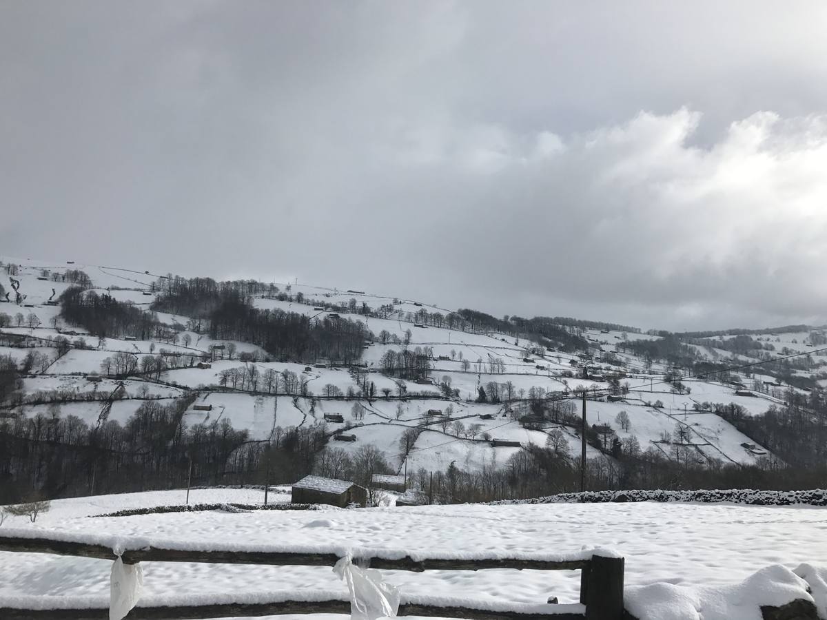 400 alumnos de Cantabria se quedan sin clase por la nieve