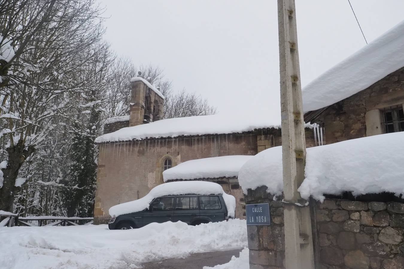 Un manto blanco cubre la zona de Campoo