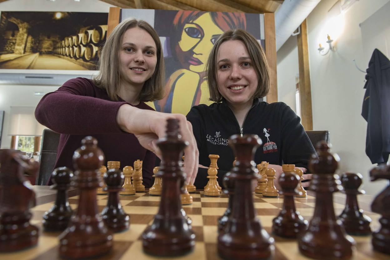 Anna Muzychuk (izquierda) y su hermana Mariya estarán hoy en Solvay.