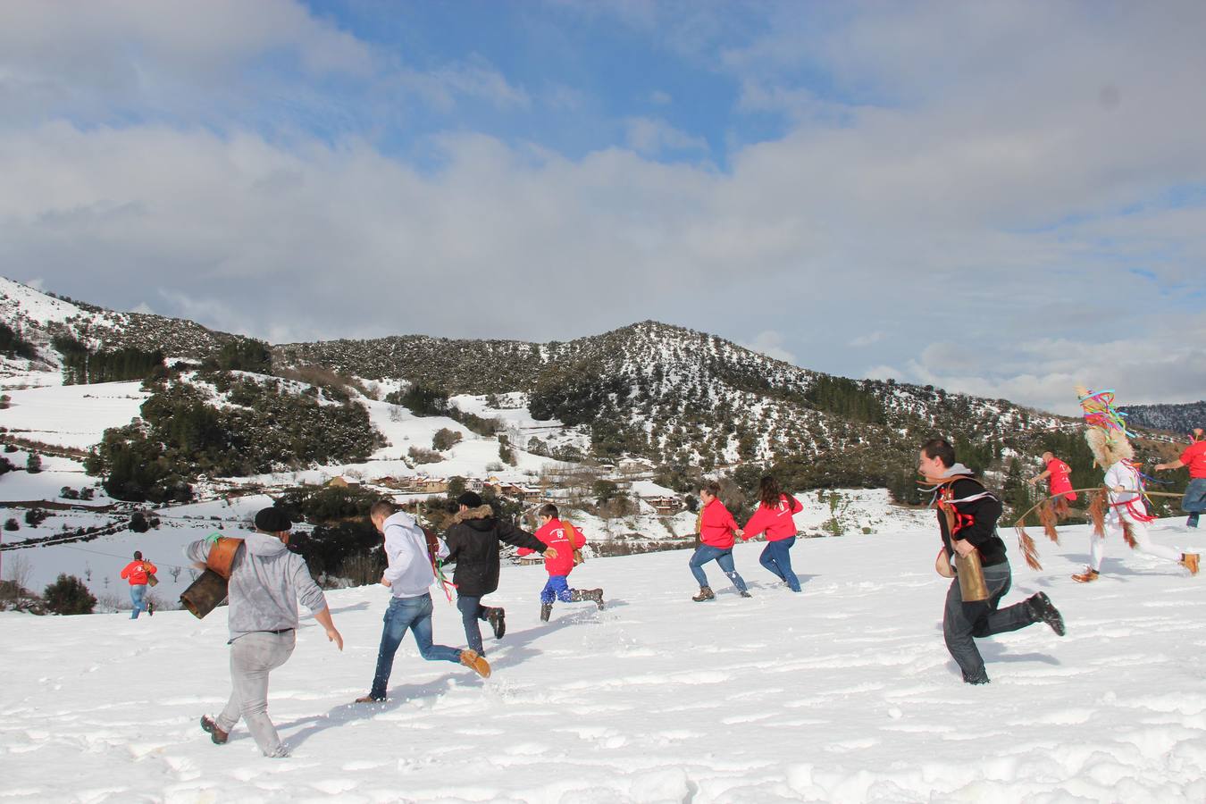 El carnaval de Piasca, bajo la nieve