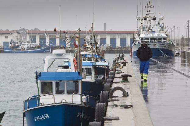 Los barcos que trabajan en aguas costeras podrían seguir el ejemplo de sus colegas del País Vasco. 