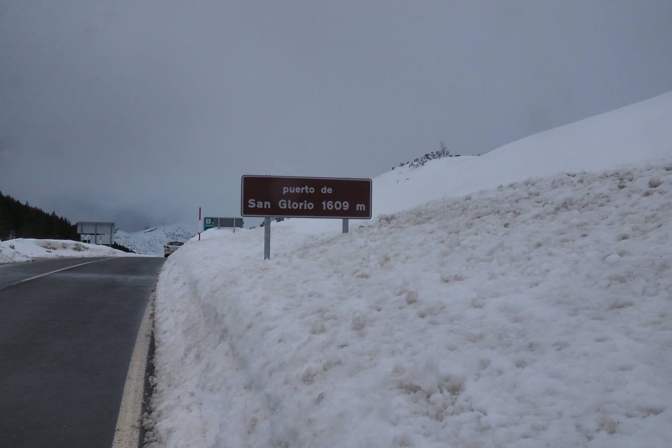 Un paseo por San Glorio bajo la nieve