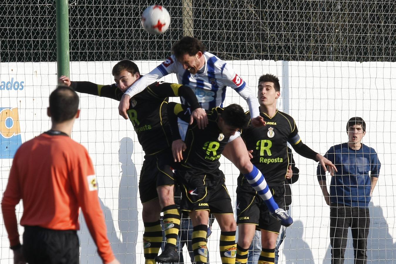 El Racing ha caído ante el Athletic B por 3 goles a 0 en un pobre partido disputado en Lezama