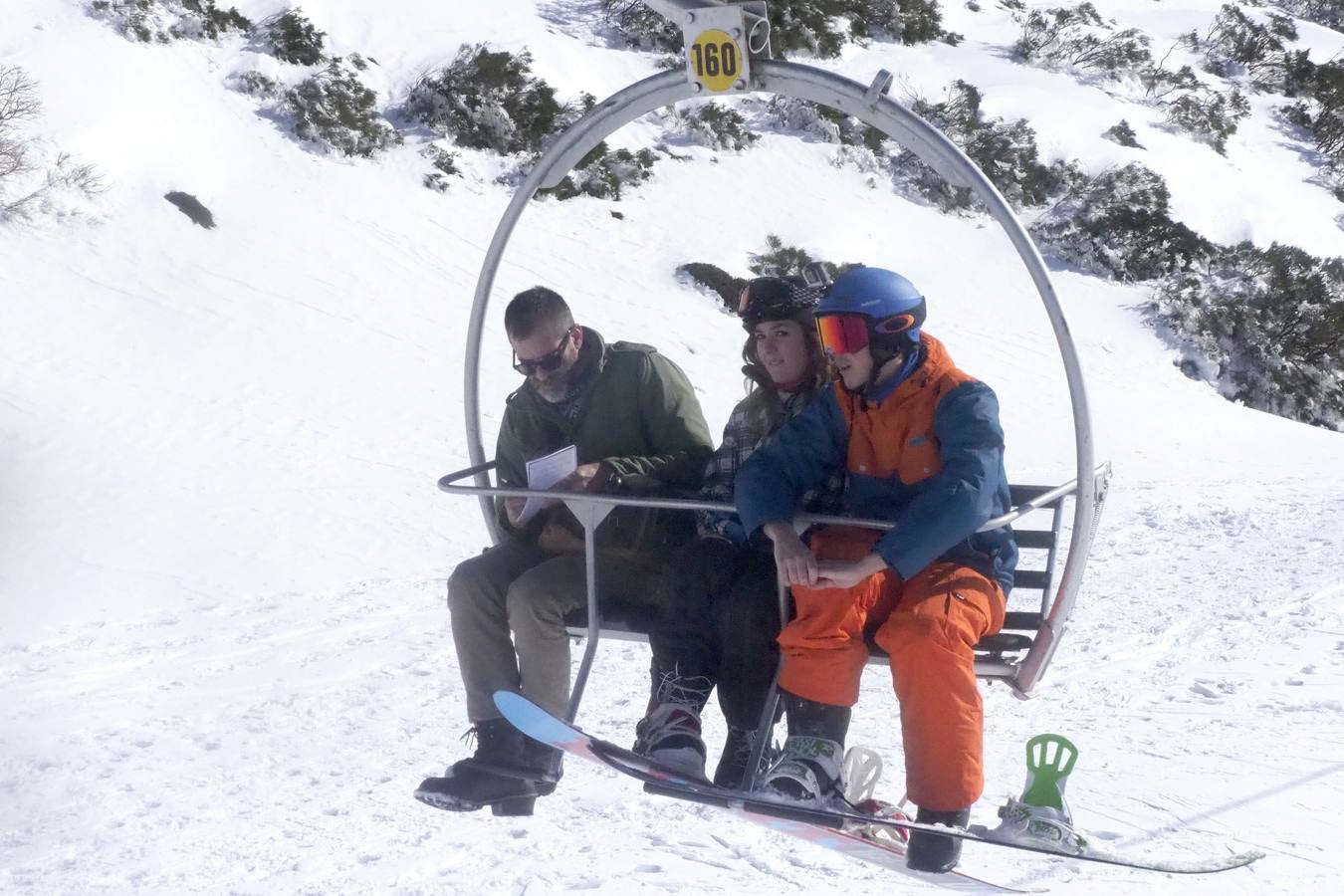 Este domingo han cumplido las expectativas. Alto Campoo vuelve a colgar el cartel de aforo completo