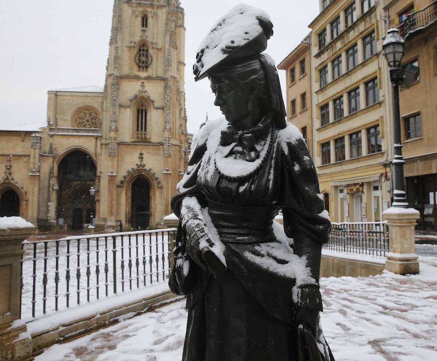 San Sebastian, Bilbao, Pamplona, Santander, Zaragoza y numerosas provincias del norte de españa sorprendidas por el temporal de nieve.