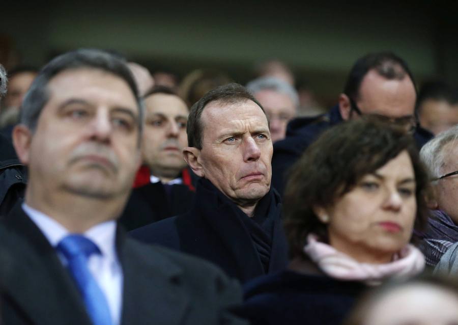 Miles de personas han dado su último adiós al mítico delantero en el estadio del Sporting. 