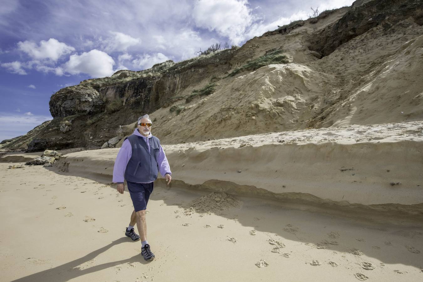 Las últimas lluvias y los temporales provocan el derrumbe de rocas y de una decena de pinos