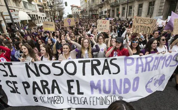 Manifestación en las calles de Santander.