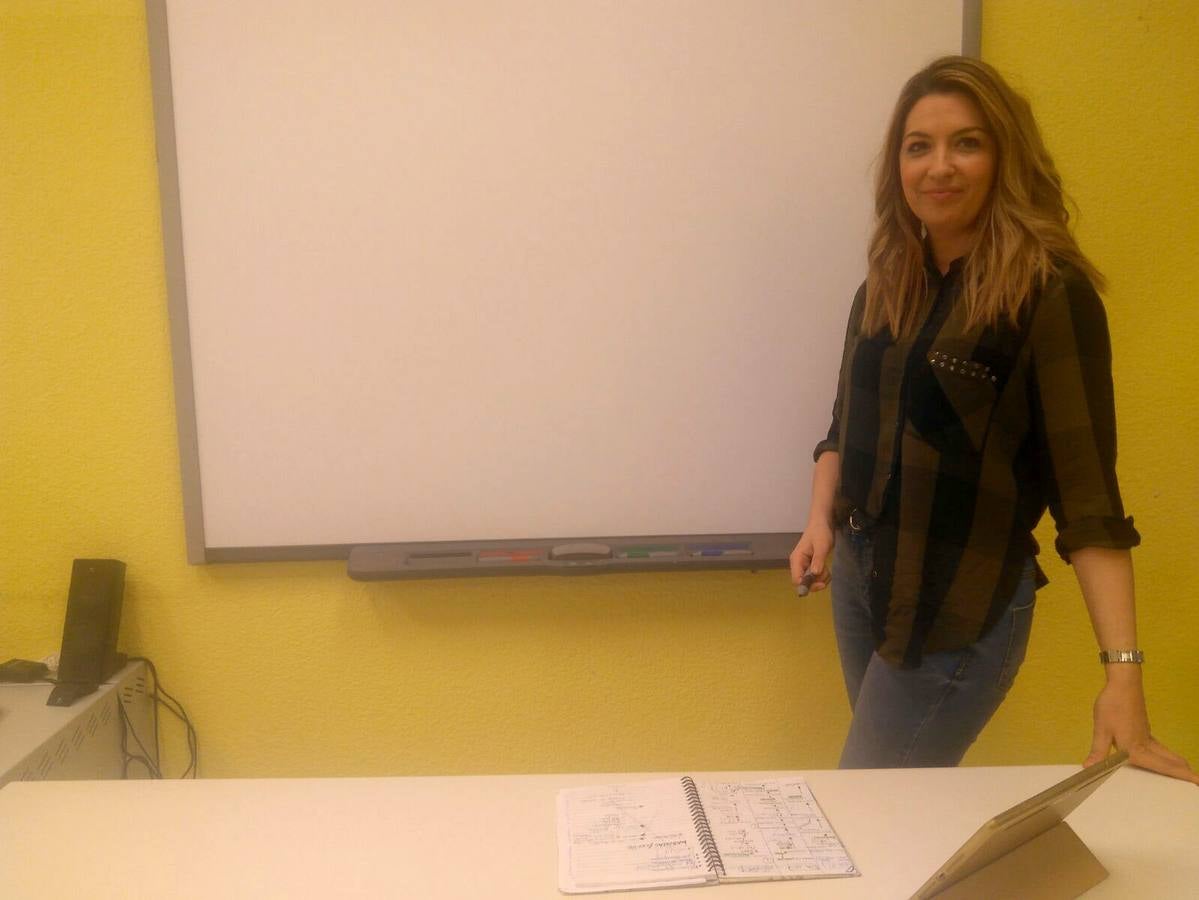 Pilar Fernández Cruz. Profesora de colegio. «La docencia más que un medio de vida es un modo de vida».