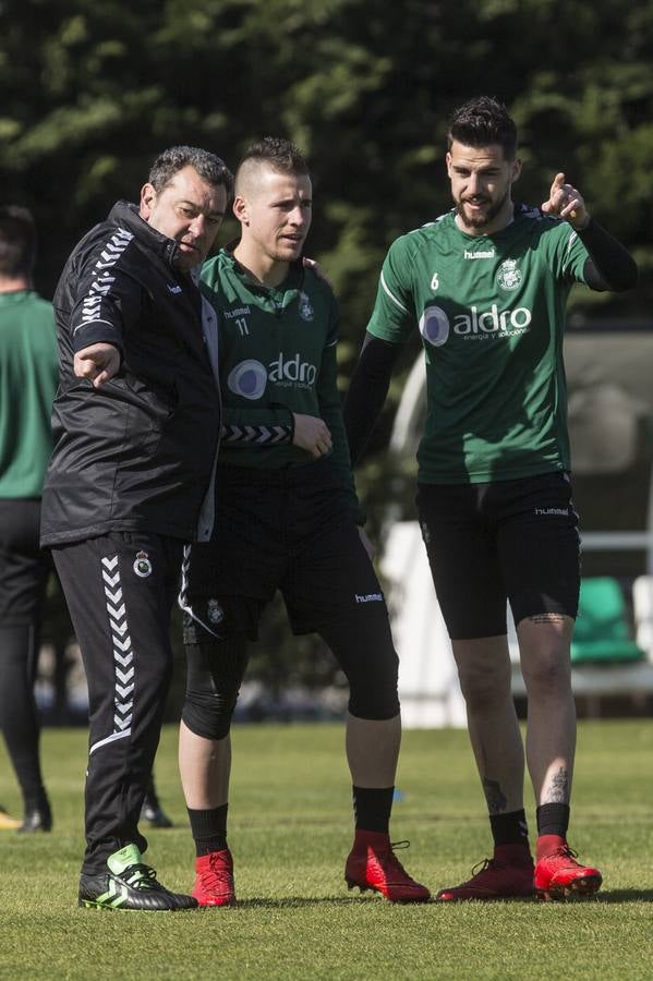 Fotos: Entrenamiento del Racing para preparar su visita a Barakaldo