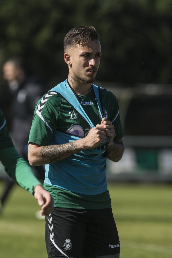 Fotos: Entrenamiento del Racing para preparar su visita a Barakaldo