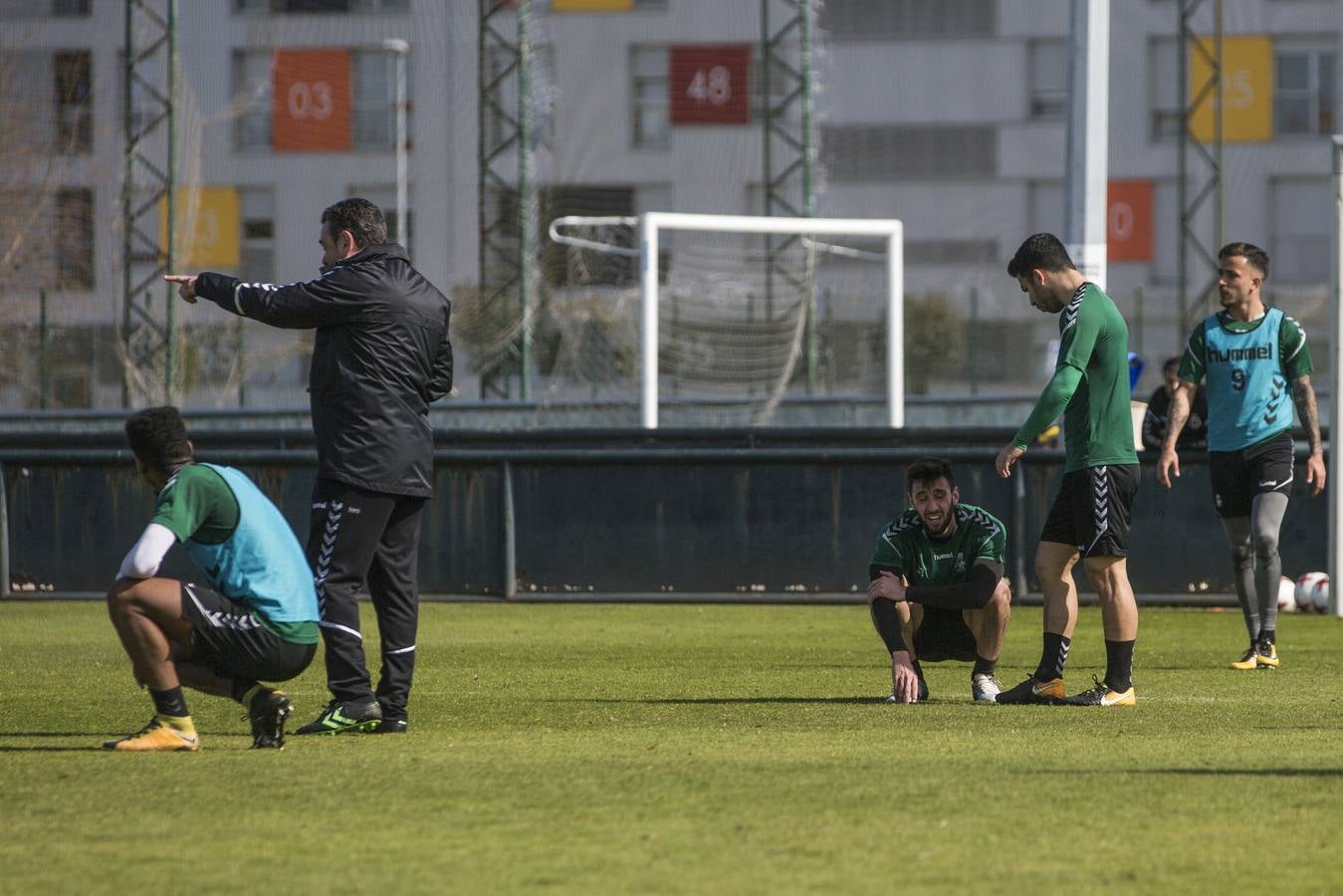 Fotos: Entrenamiento del Racing para preparar su visita a Barakaldo