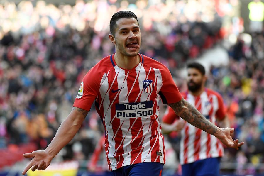 Los tantos de Griezmann, Vitolo, que volvió a la titularidad, y Correa, dan la victoria al cuadro madrileño ante el equipo gallego. 