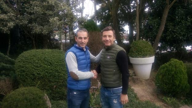 Pablo Lago y Geli, entrenadores de Gimnástica y Tropezón, apuestan por un derbi festivo. :: j. C.