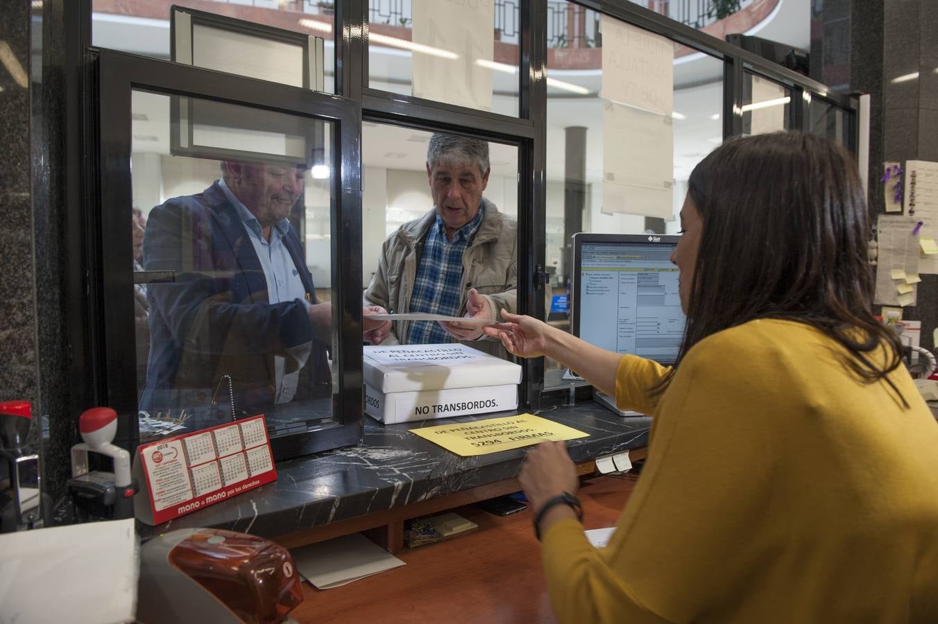 Esteban Rebolledo y Ricardo Mora (de Peñacastillo y Campogiro, respectivamente) entregaron las firmas en el Registro 