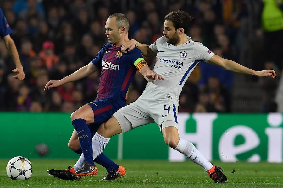 El Barça logró el pase a cuartos de final de la Liga de Campeones tras imponerse al Chelsea en el Camp Nou por 3-0 con un doblete de Messi y otro tanto de Dembélé