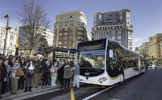 Trabajadores de los autobuses municipales afiliados a Comisiones se suman a las protestas contra el MetroTUS