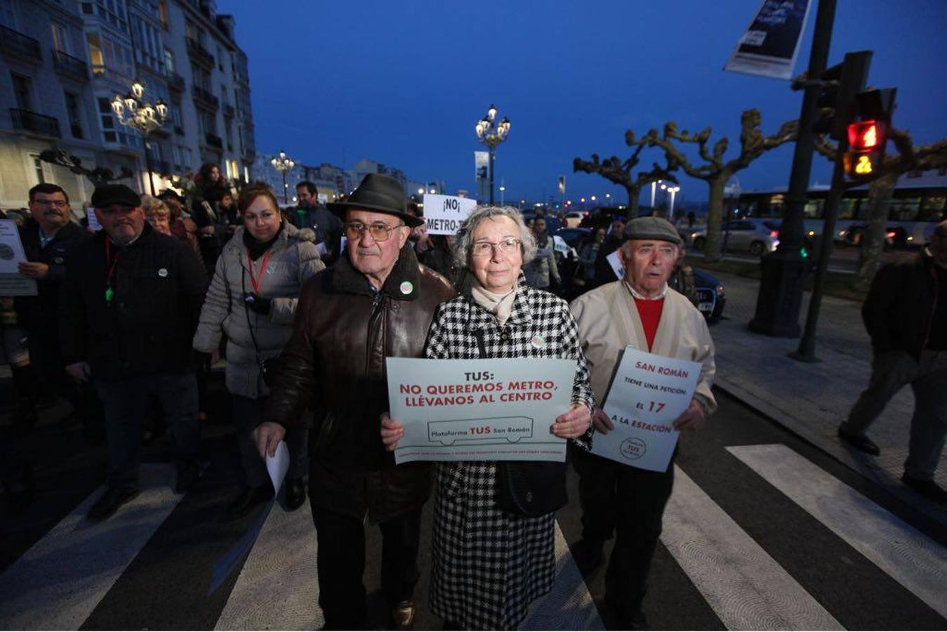 Fotos: Manifestación contra el MetroTUS