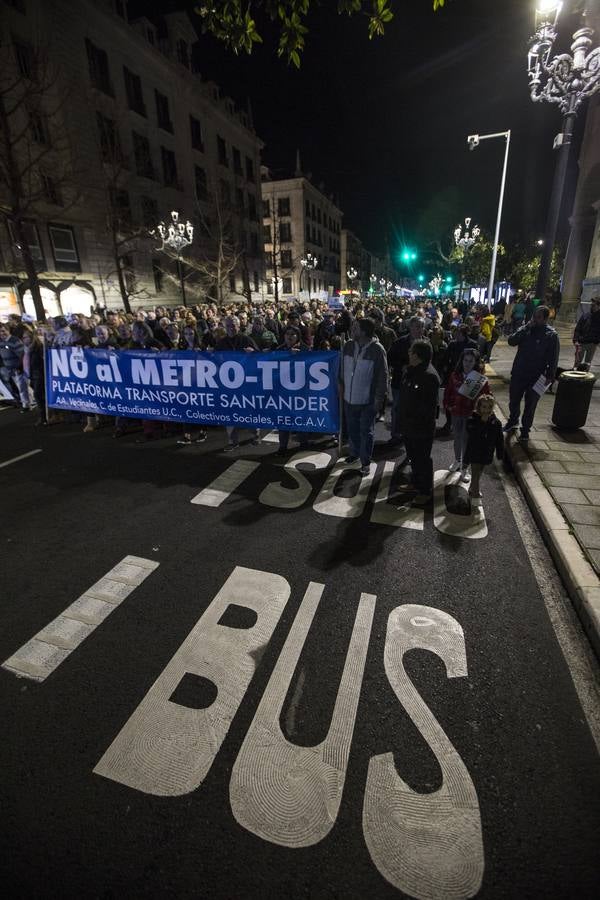 Fotos: Manifestación contra el MetroTUS