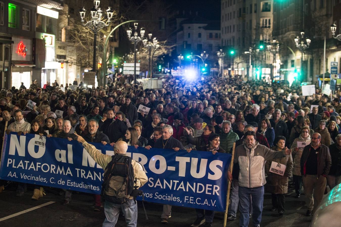 Fotos: Manifestación contra el MetroTUS