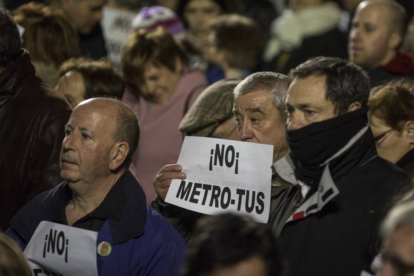 Fotos: Manifestación contra el MetroTUS