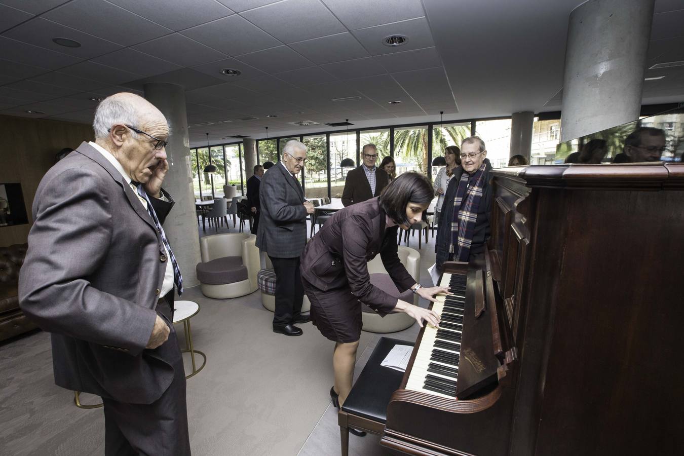 Fotos: Inaugurada la ampliación de la Residencia de mayores San Cándido