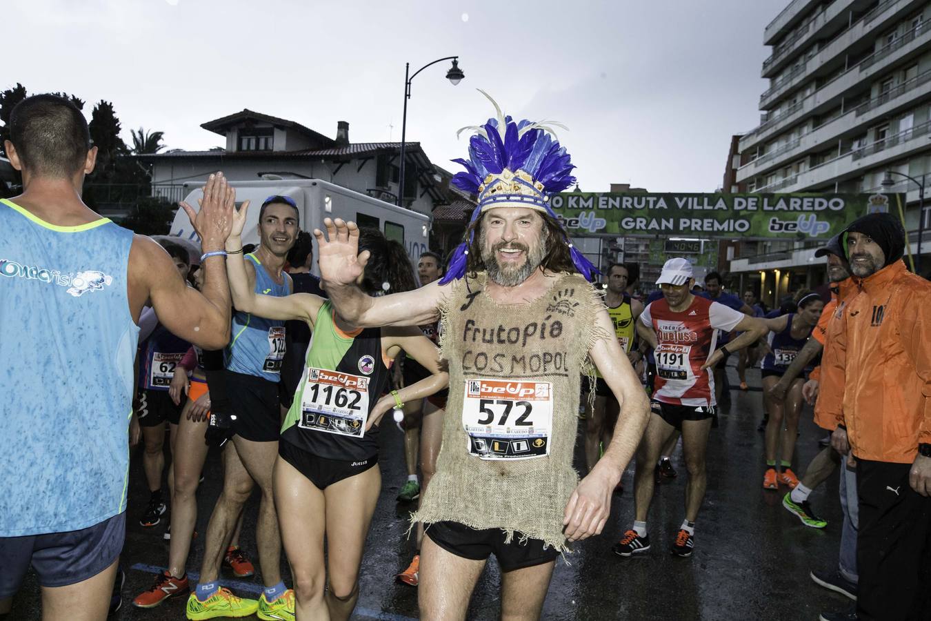 Fotos: Toni Abadía bate en Laredo el récord de España de 10 km en ruta