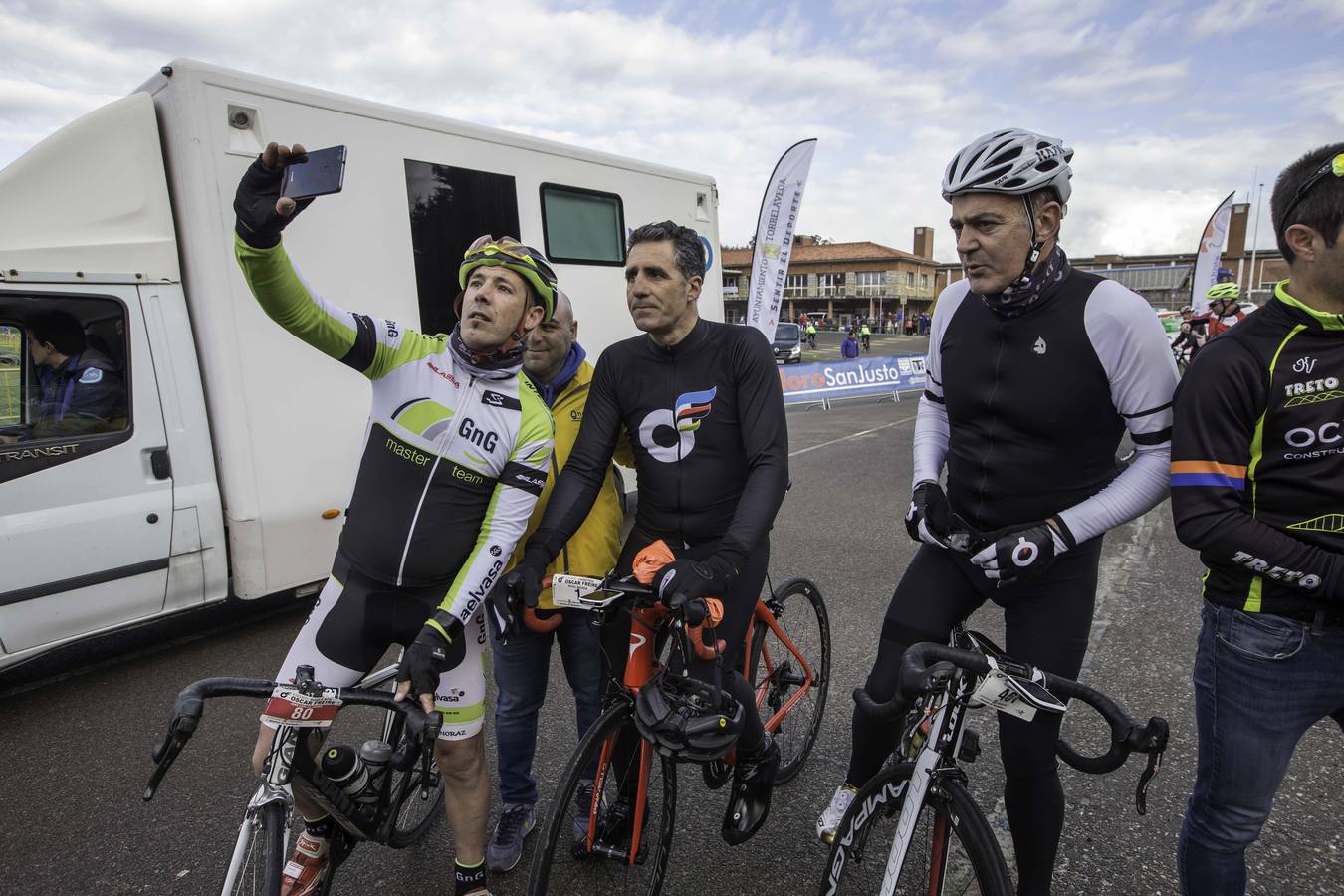 Fotos: Indurain y Freiren recorren Cantabria