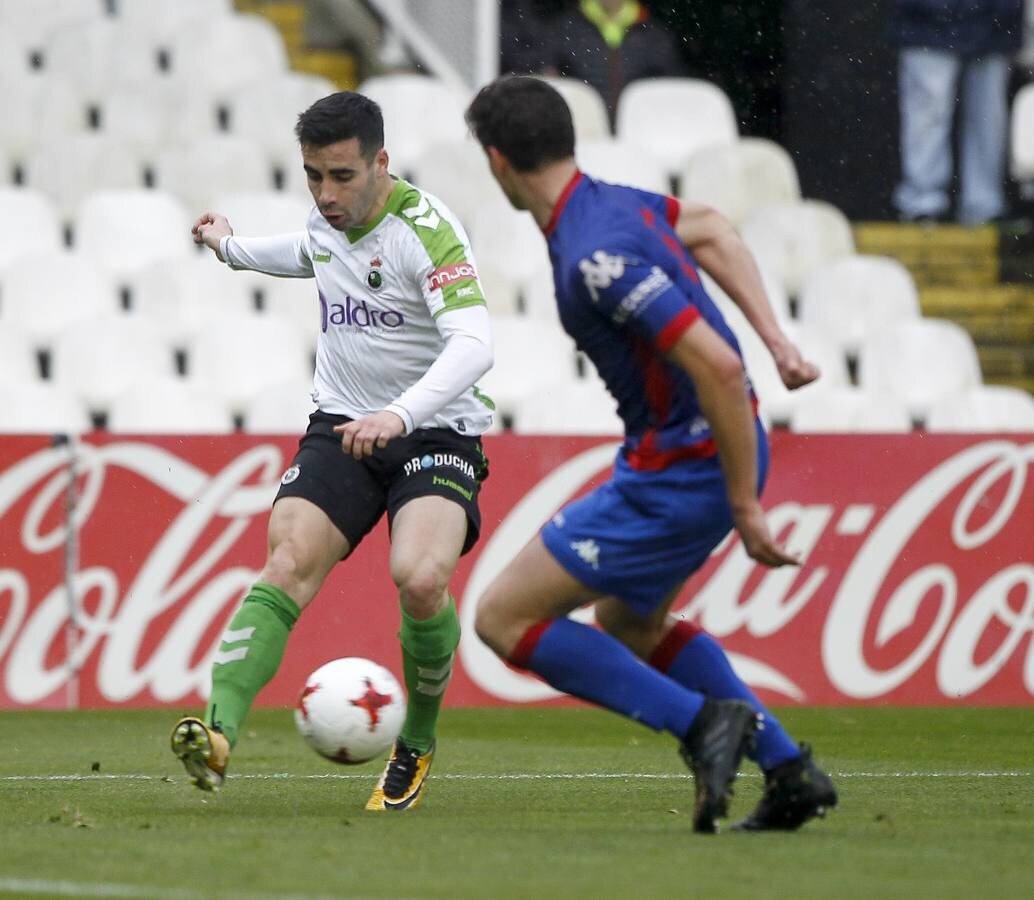 Fotos: El Racing vence 2-0 al Amorebieta