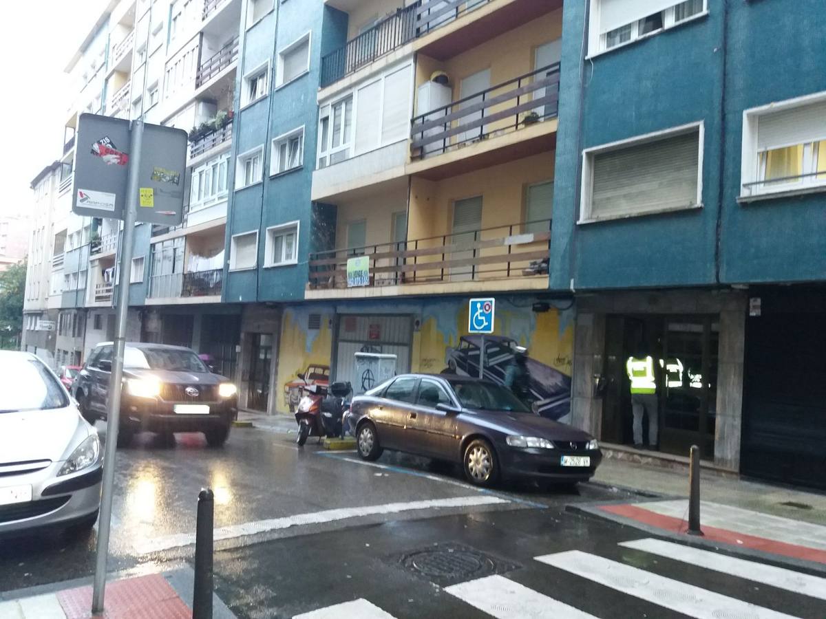 Fotos: Dispositivo de la Guardia Civil en Santander contra el tráfico de seres humanos