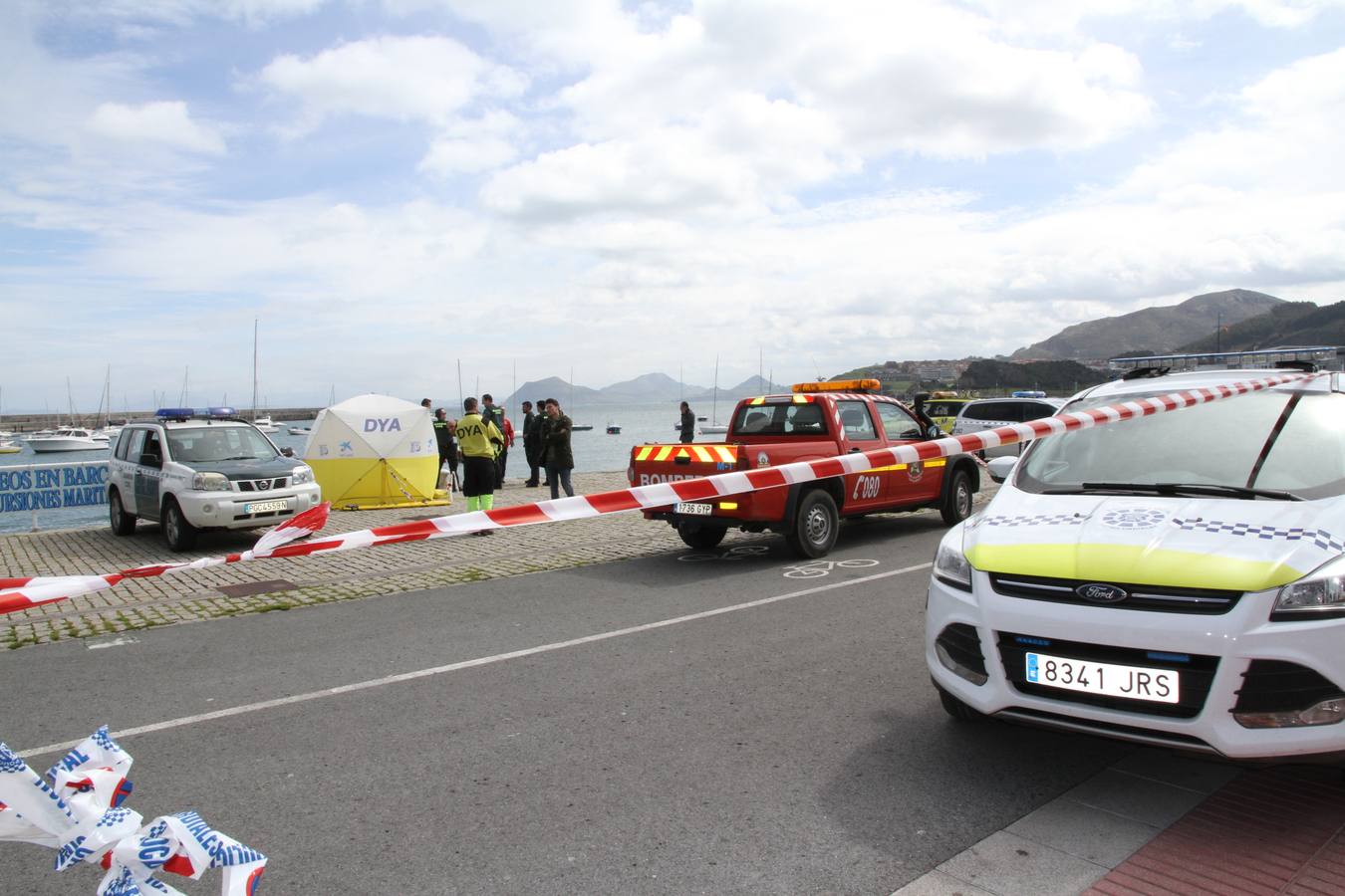 Fotos: Rescatado el cadáver de una mujer flotando en el mar en Castro Urdiales