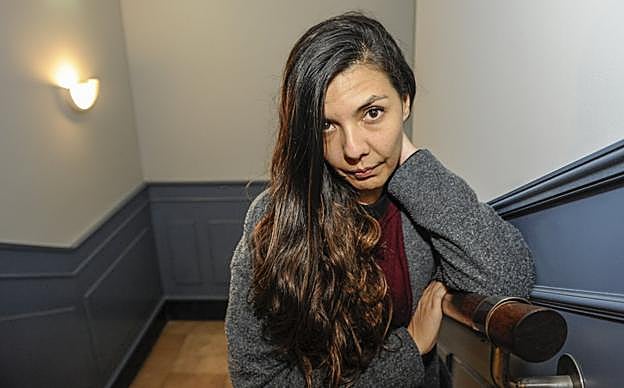 La colombiana Laura Moro presentó anoche en la Filmoteca la película en la que narra el asesinato de su padre.