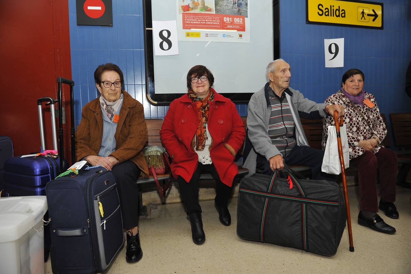 Un total de 475 cántabros participan en la peregrinación anual a Lourdes, desde este lunes hasta el 6 de abril. Entre los viajeros se encuentra, como es tradicional, el obispo de Santander, Manuel Sánchez Monge.