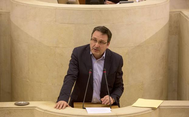 Juan Ramón Carrancio, en el Parlamento de Cantabria.