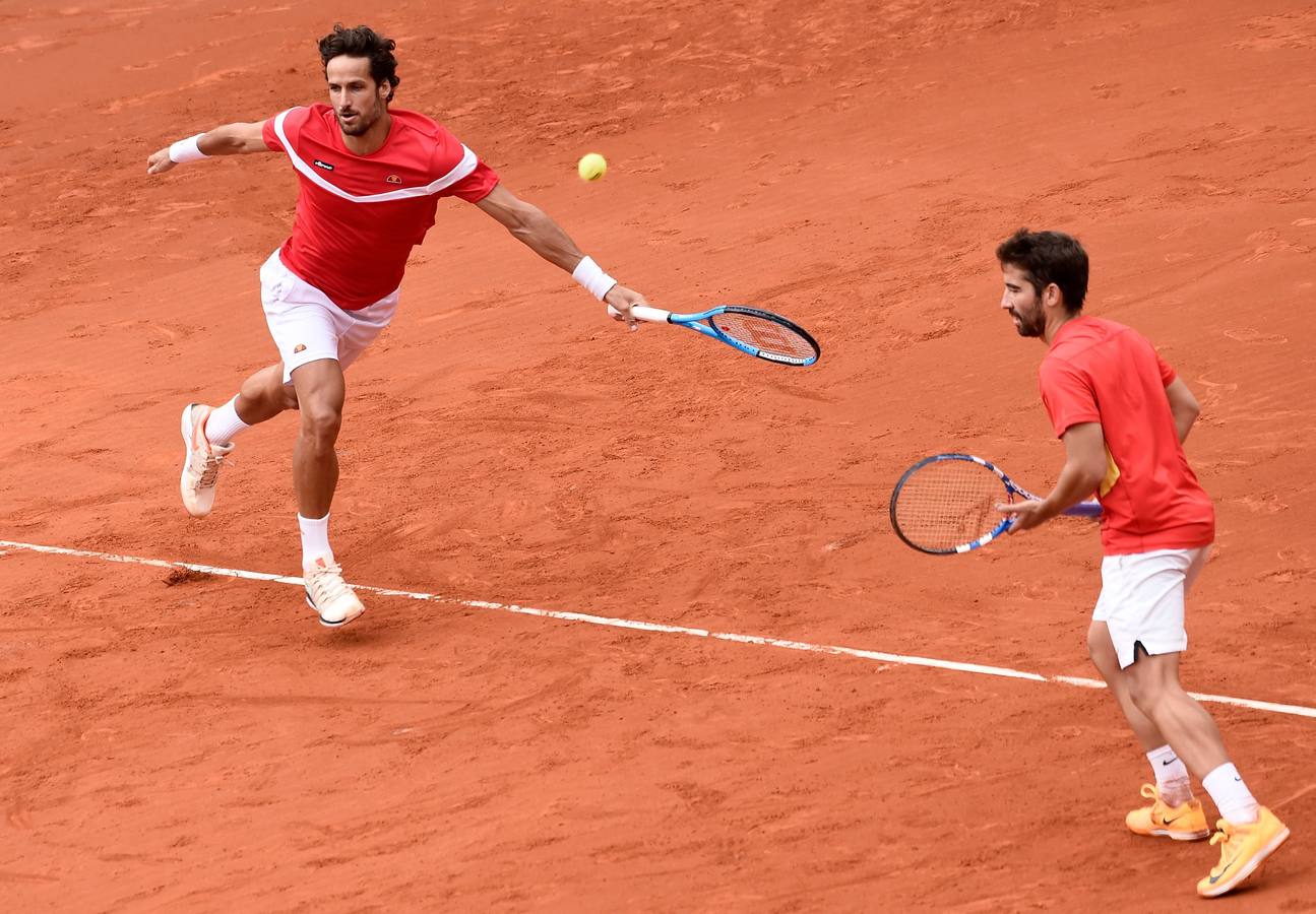 El punto de dobles lo han disputado Feliciano López y Marc López, por parte de España y Jan-Lennard Struff y Tim Puetz, por Alemania. 