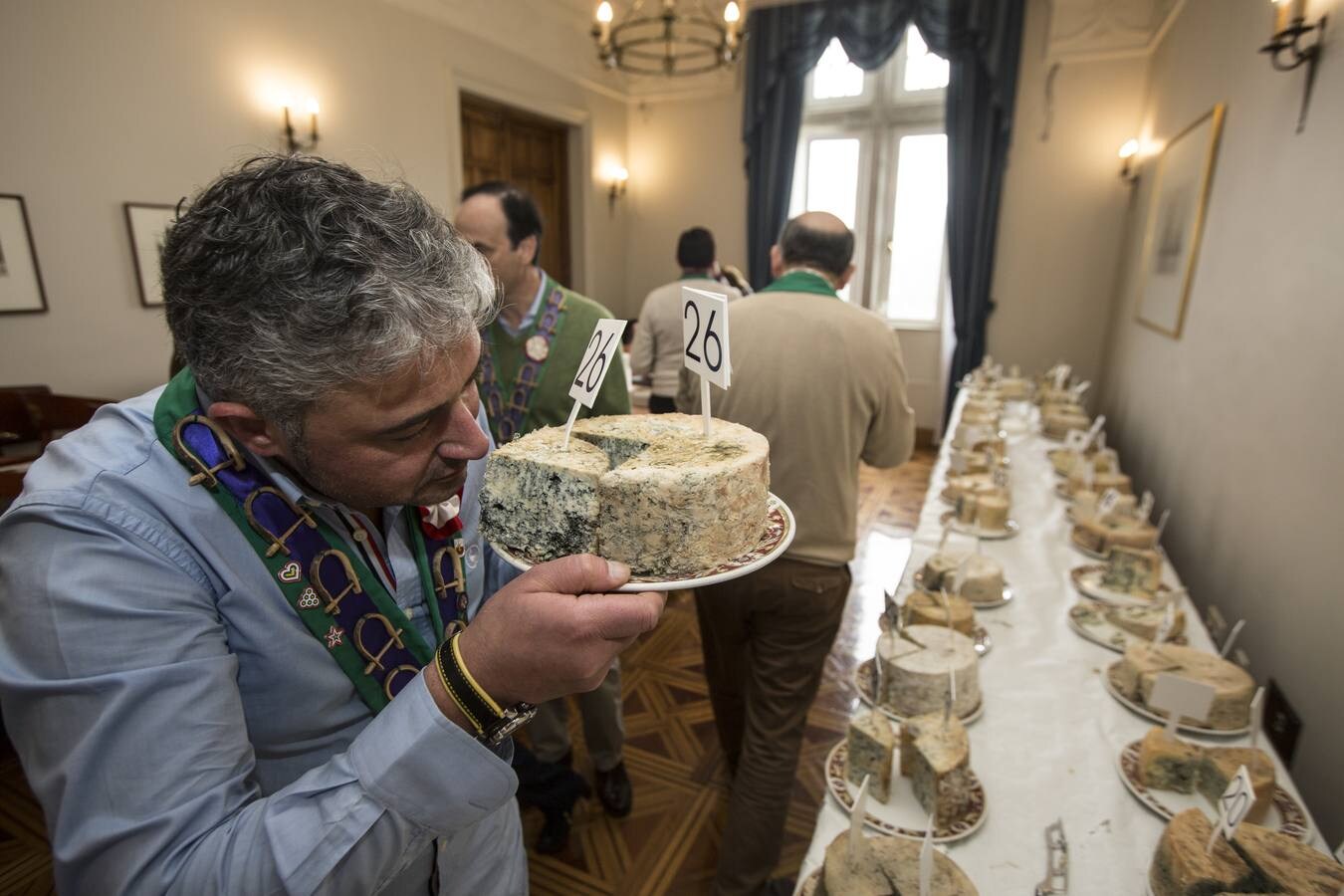 La Cofradía del Queso de Cantabria celebra en Santander este fin de semana su XXXIV edición del Capítulo Internacional, que incluye un Concurso Internacional de Quesos Azules y Pasta Veteada,