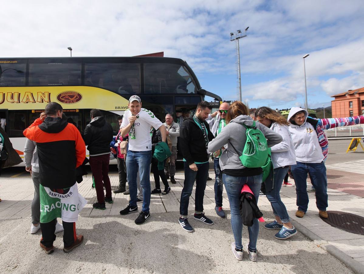 Los aficionados verdiblancos se han dejado notar en la villa asturiana antes del partido contra el Lealtad