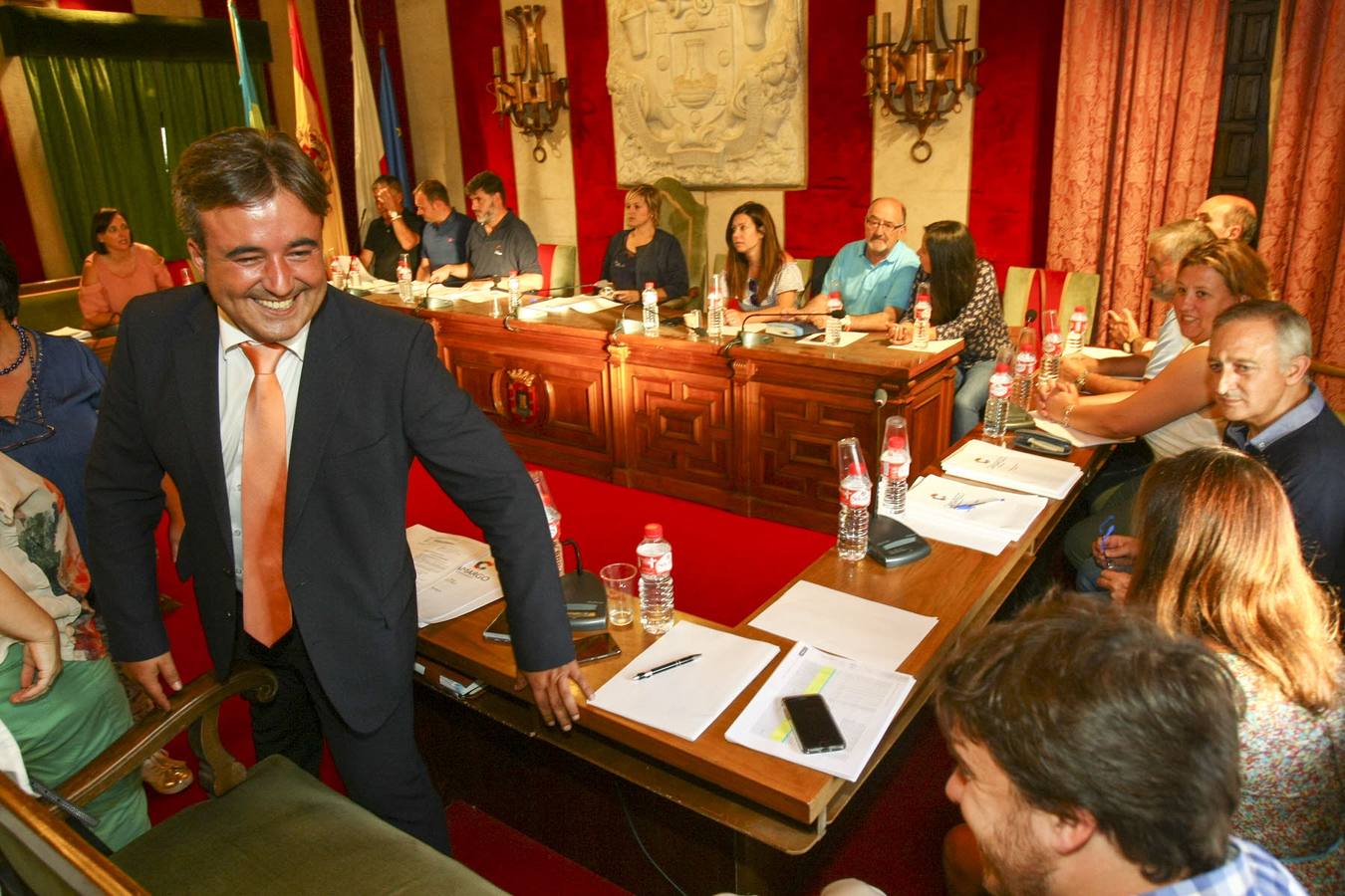 El grupo Popular de Camargo, que lidera Diego Movellán, se reune este jueves para decidir si vota a favor de aprobar los presupuestos del municipio o no. 